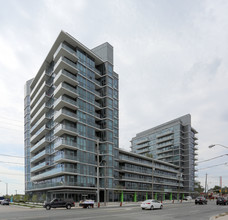 IQ Condos Phase 1 in Toronto, ON - Building Photo - Building Photo