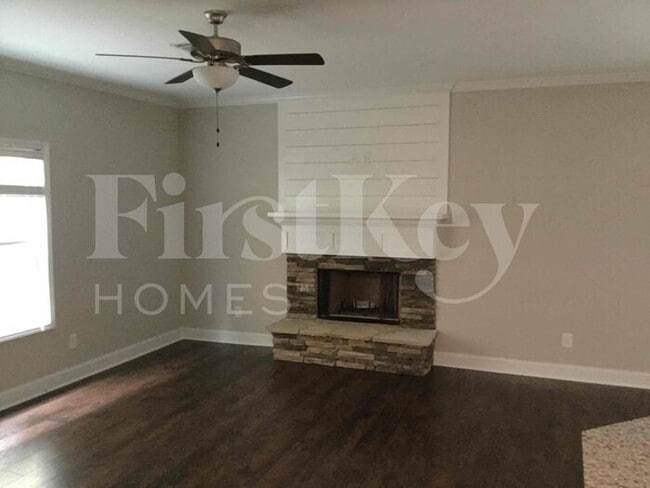 18 E Newnan Rd in Newnan, GA - Building Photo - Building Photo