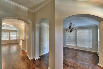 13703 Clareton Ln in Cypress, TX - Foto de edificio - Building Photo