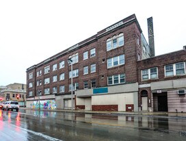 Concordia 27 in Milwaukee, WI - Building Photo