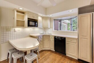 1227 16th St in Wilmette, IL - Building Photo - Building Photo