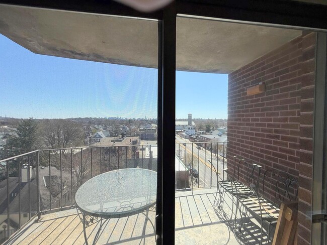 2353 Massachusetts Ave, Unit 84