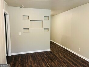 6102 E Fayetteville Dr in Riverdale, GA - Building Photo - Building Photo