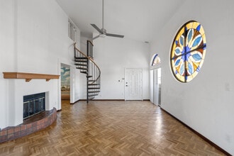 3319 E Indian School Rd, Unit Penthouse in Phoenix, AZ - Building Photo - Building Photo