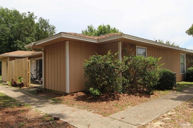 property at 3398 Green Briar Cir