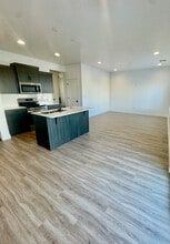 5715 S Weehawken Ln in Saint George, UT - Building Photo - Building Photo