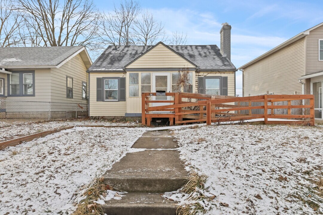 1227 W 25th St in Indianapolis, IN - Building Photo
