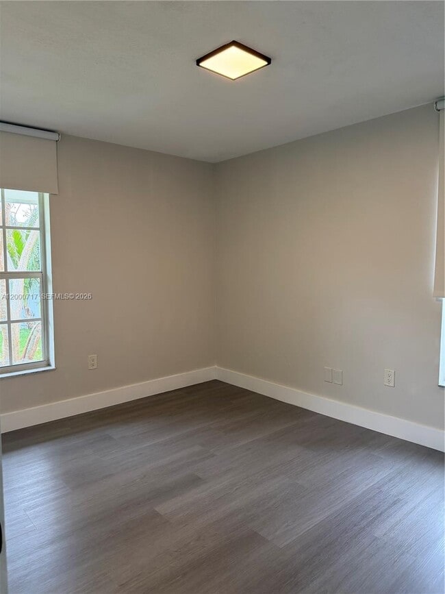 9760 SW 210th St in Cutler Bay, FL - Building Photo - Building Photo