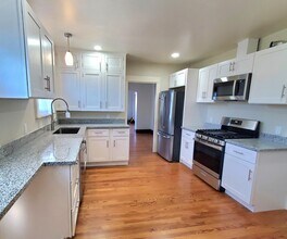 806 Vincente Ave in Berkeley, CA - Foto de edificio - Building Photo