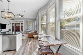 4723 Worth St in Dallas, TX - Foto de edificio - Building Photo