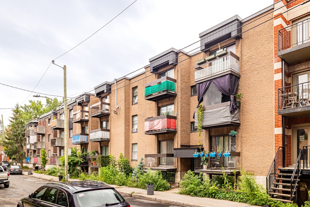 3884 Rivard Rue in Montréal, QC - Building Photo