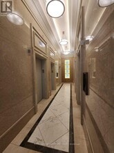 36 Elm Dr W in Mississauga, ON - Building Photo - Building Photo