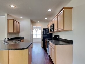 200 Falling Spring Ct in Simpsonville, SC - Building Photo - Building Photo