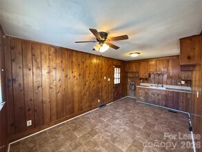 4428 Brooktree Dr in Charlotte, NC - Building Photo - Building Photo