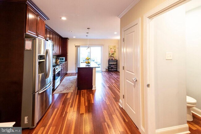 2107 Carpenter St in Philadelphia, PA - Building Photo - Building Photo