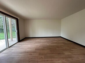 2261 Imperial Ln in Green Bay, WI - Building Photo - Building Photo