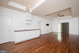 244 Park Pl Dr in Cherry Hill Township, NJ - Foto de edificio - Building Photo