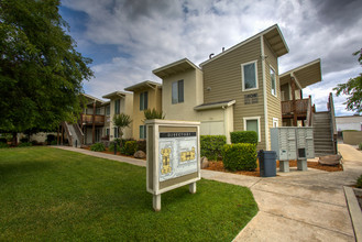 Pacific Rim Apartments in Sacramento, CA - Building Photo - Building Photo