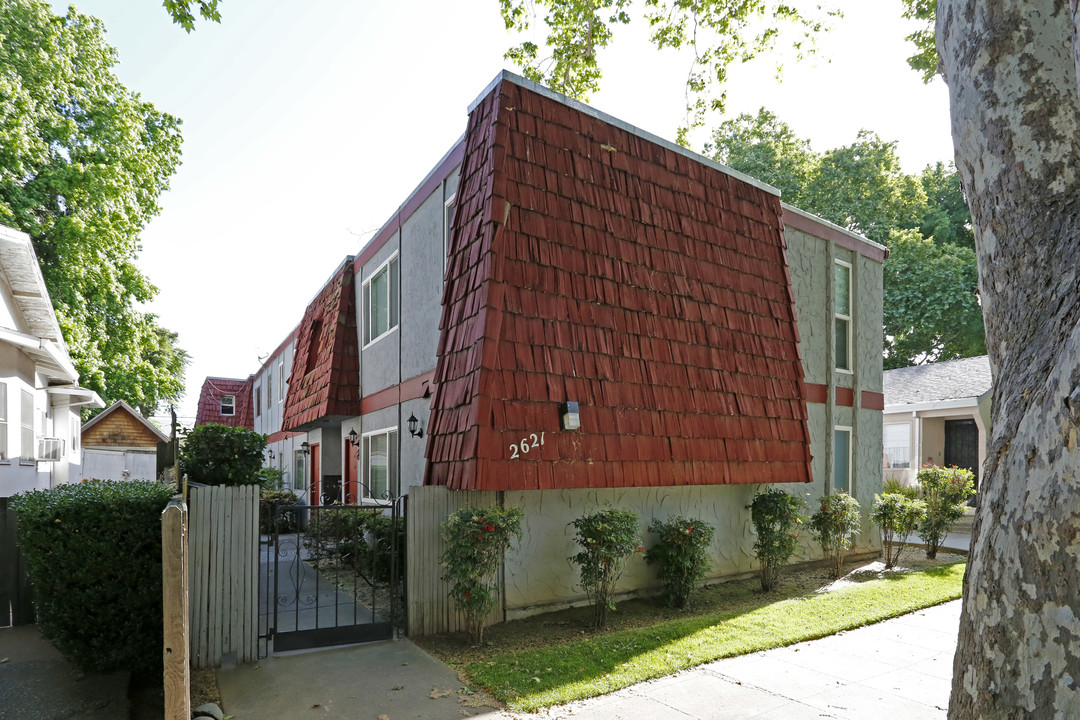 2621 C St in Sacramento, CA - Building Photo