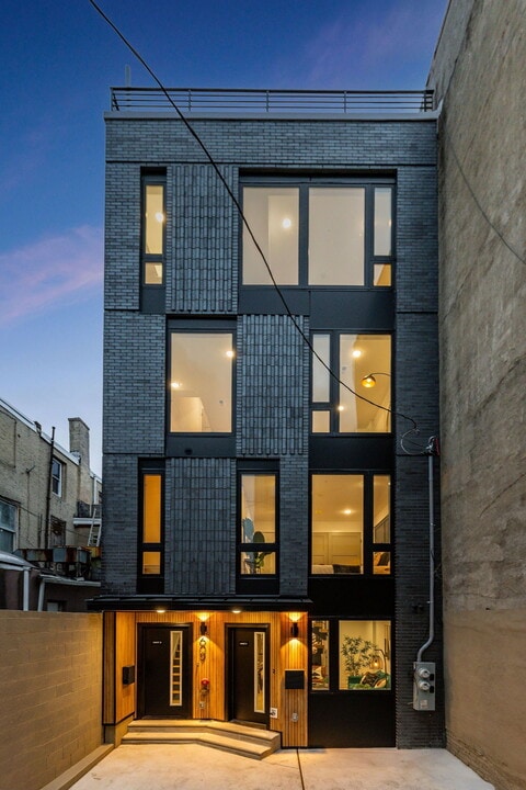 609 S Orianna St in Philadelphia, PA - Building Photo