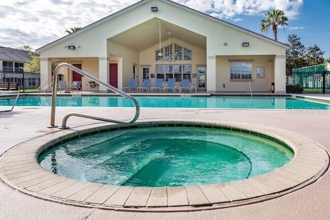 2890 Club Cortile Cir in Kissimmee, FL - Building Photo - Building Photo