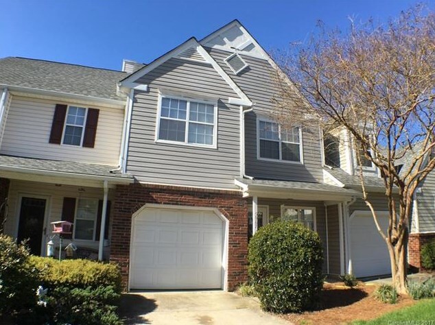 5967 Prescott Ct in Charlotte, NC - Foto de edificio