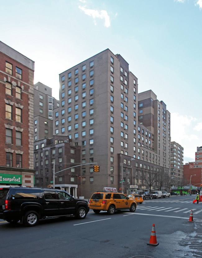 Third Avenue North in New York, NY - Building Photo - Building Photo