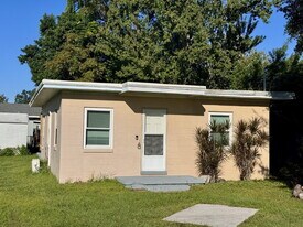 1320 Beulah Rd in Winter Garden, FL - Building Photo