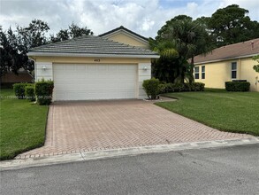 443 SW Talquin Ln in Port St. Lucie, FL - Building Photo - Building Photo