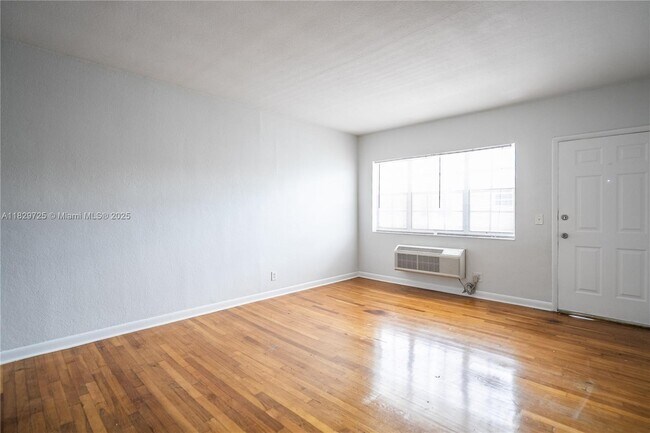 330 84th St in Miami Beach, FL - Building Photo - Building Photo