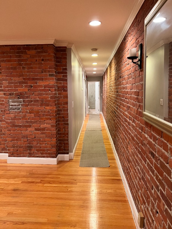 property at 95 Gainsborough St