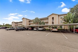 3250 Cypress Glen Way in Naples, FL - Building Photo - Building Photo