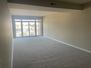 6400 N Northwest Hwy in Chicago, IL - Building Photo - Building Photo