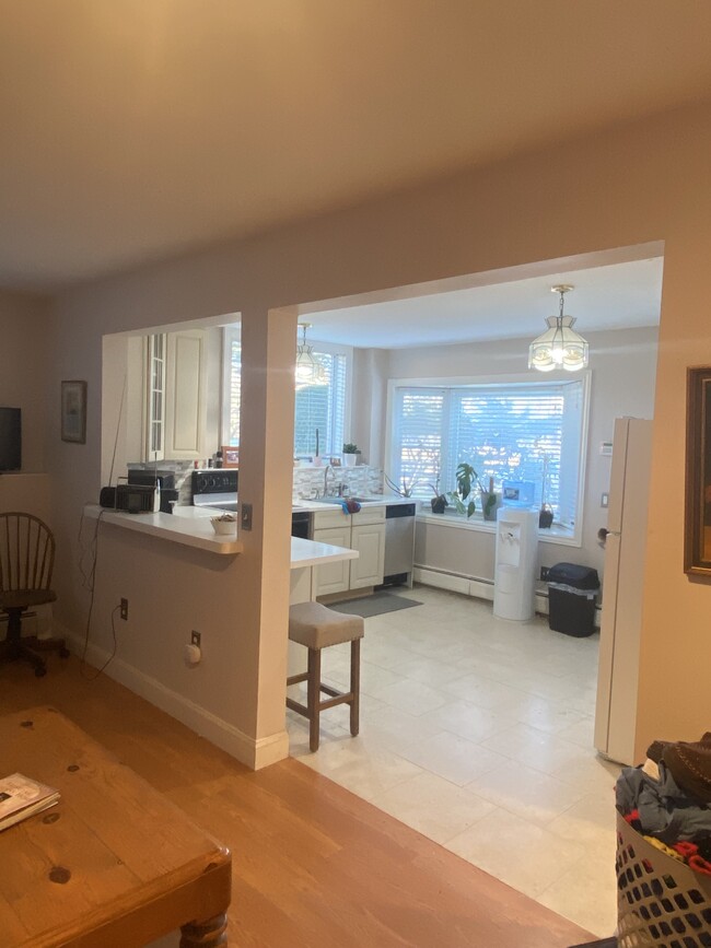 184 Pine Hill Rd in New Fairfield, CT - Foto de edificio - Building Photo