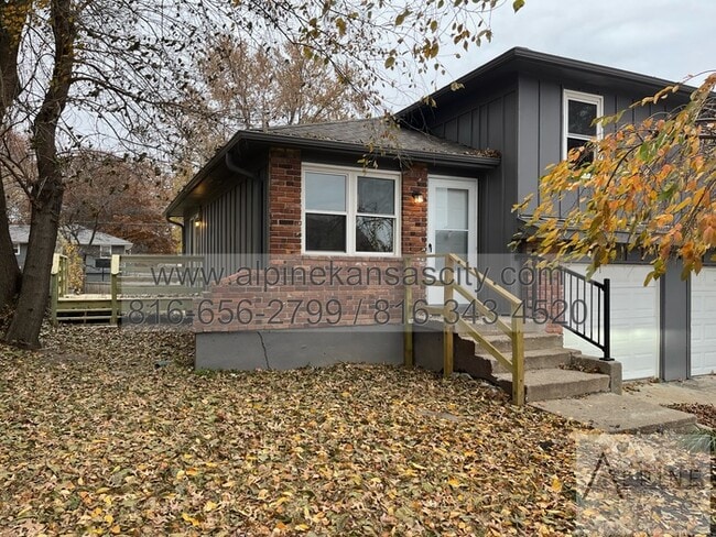 property at 19000 E 18th St N