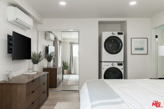 329 Rosemont St in San Diego, CA - Building Photo - Building Photo