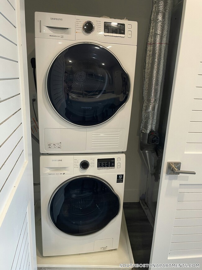 55 W Fifth St in Boston, MA - Building Photo - Building Photo