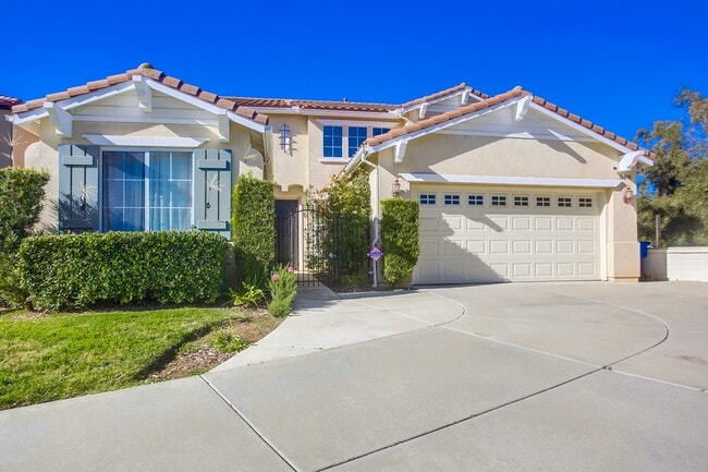 16390 Los Rosales St in San Diego, CA - Building Photo - Building Photo