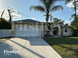4013 Joann Terrace in North Port, FL - Building Photo