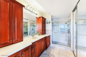 4560 Gulf Shore Blvd N in Naples, FL - Building Photo - Building Photo