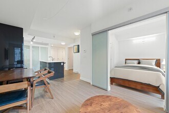 1283 Howe St in Vancouver, BC - Building Photo - Building Photo