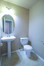 126 Hallie Pass in San Antonio, TX - Foto de edificio - Building Photo