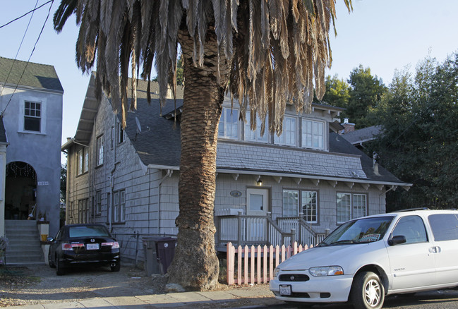 3006 E 17th St in Oakland, CA - Building Photo - Building Photo