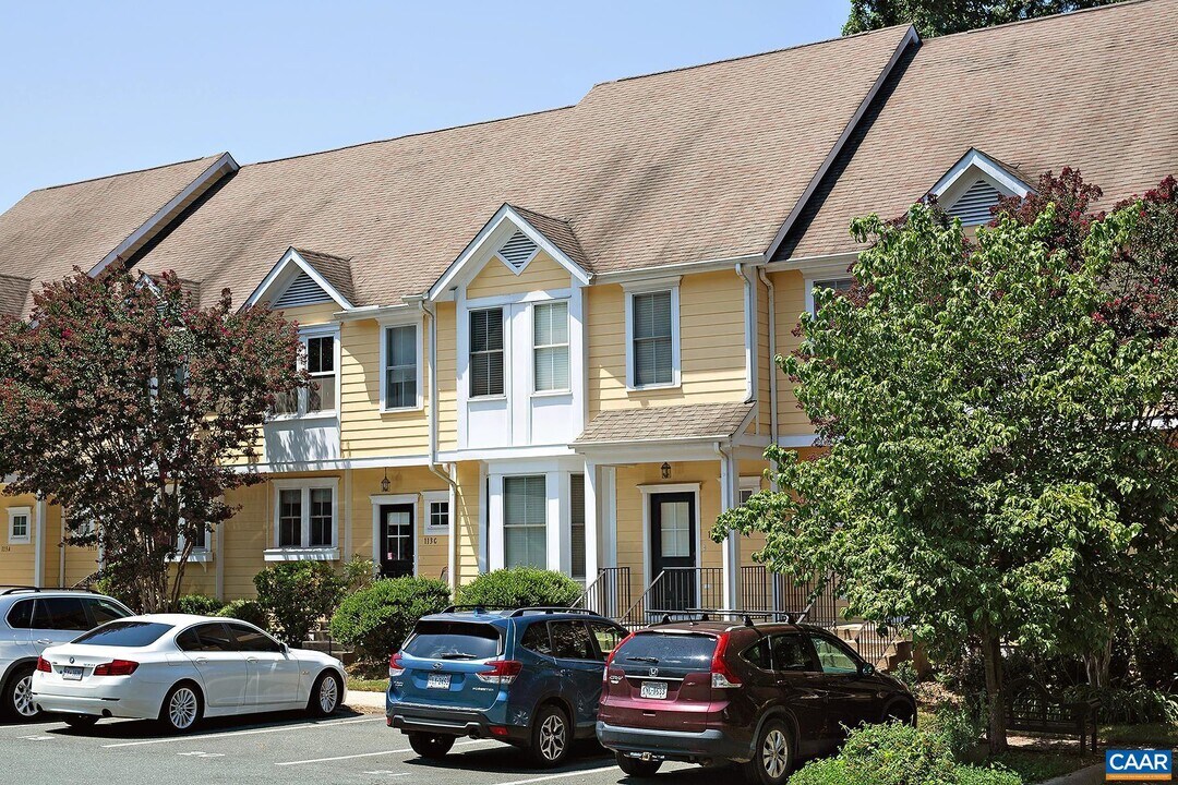 113 Melbourne Park Circle in Charlottesville, VA - Building Photo
