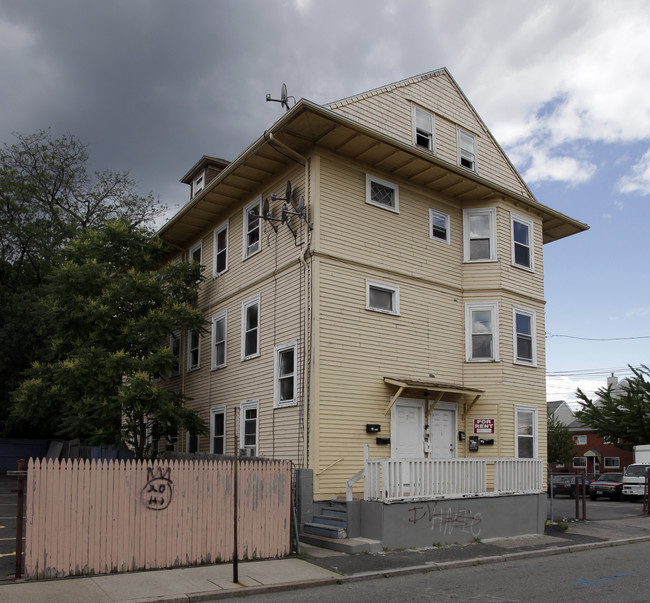 30 Bridgham St in Providence, RI - Building Photo - Building Photo