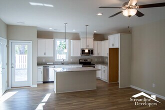 122 Blue Bill Wy in Beaufort, NC - Building Photo - Building Photo
