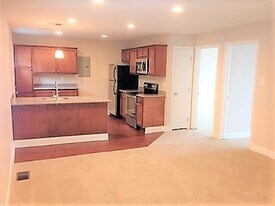 32 Wyoming St in Pittsburgh, PA - Building Photo