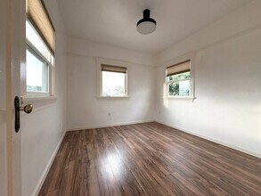745 55th St in Oakland, CA - Building Photo - Building Photo