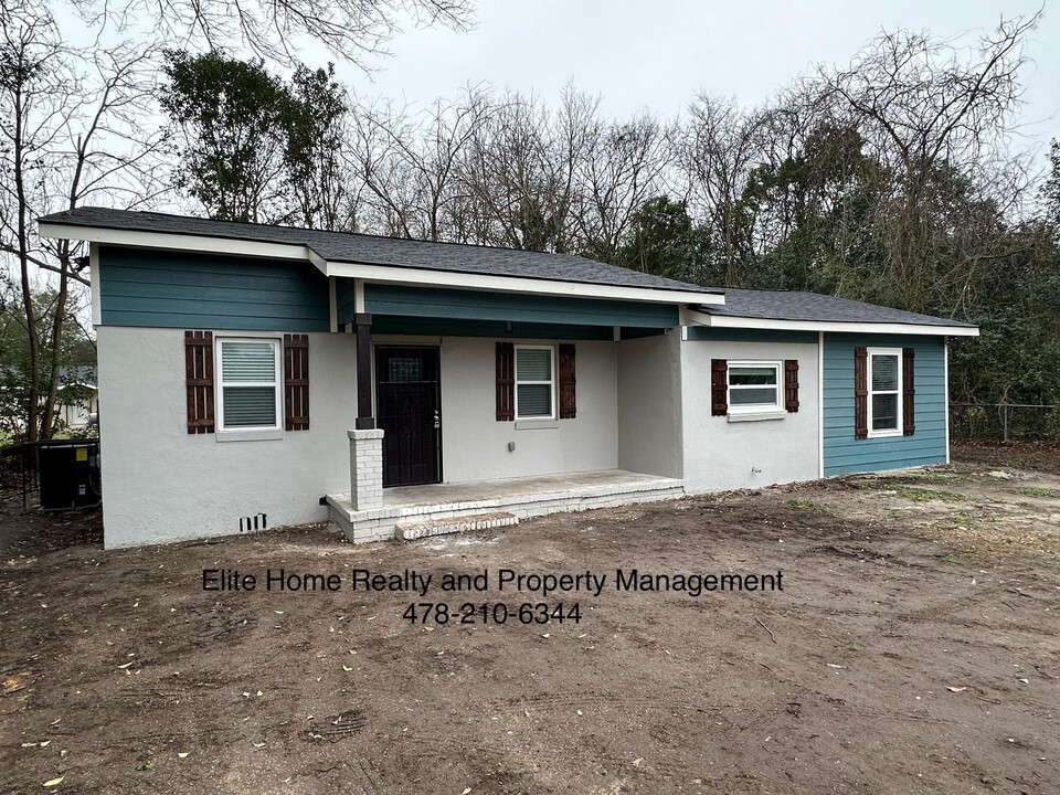 1020 Toombs St in Macon, GA - Building Photo