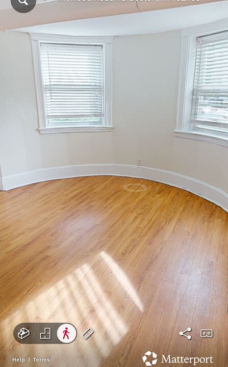 14 Mount Hood Rd, Unit b in Boston, MA - Building Photo